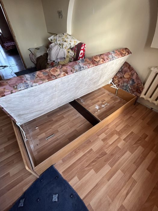 Кровать двуспальная