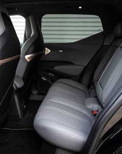 ZEEKR X MAX 4 SEATS naxt va halol nasiya