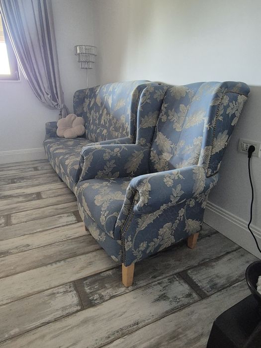 Vând set de canapele cu fotoliu