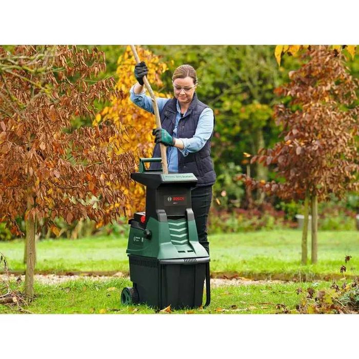 Bosch Tocător de deșeuri de grădină 2500 W