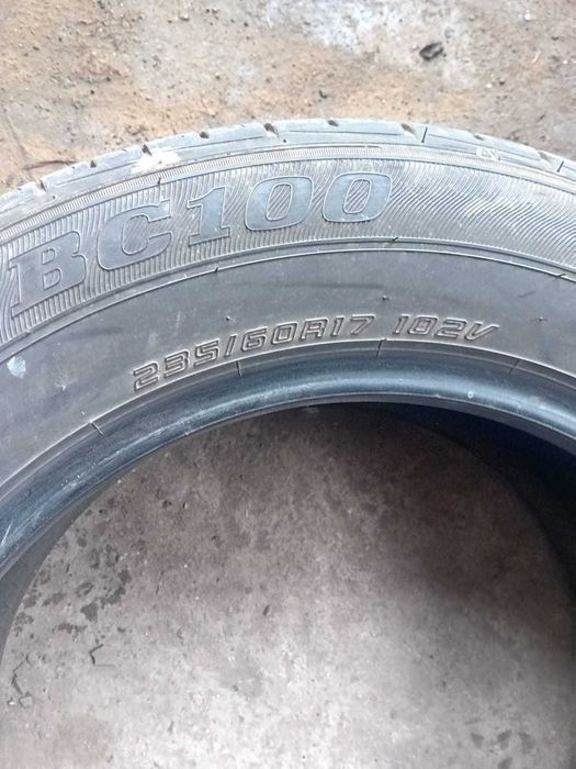 Anvelope  235/60/r17 102V