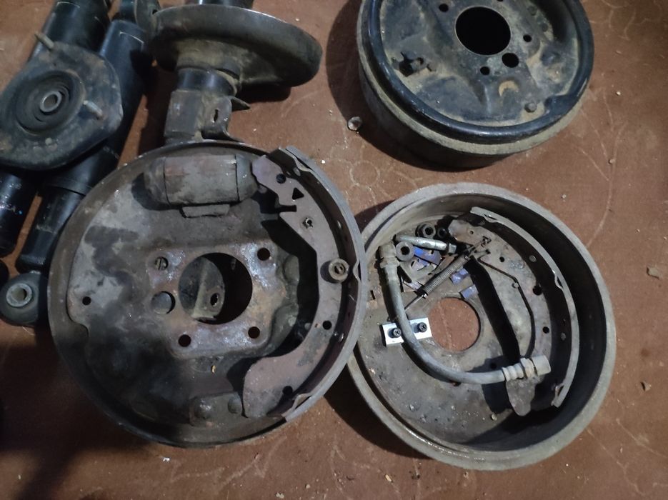 Shevrolet TACUMA amortizatori bilan orqa tormozni sestemasi sotiladi