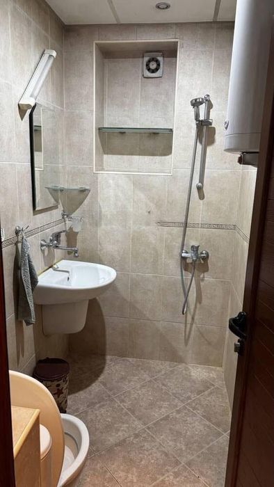 Дава се под наем Тристаен апартамент в Пловдив, Кършияка - 78 кв.м за 459 € - Снимка #5