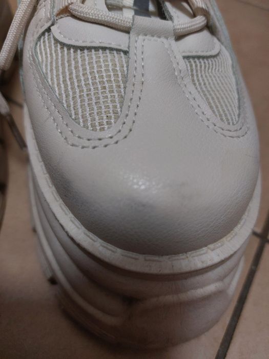 Дамски бежови високи маратонки