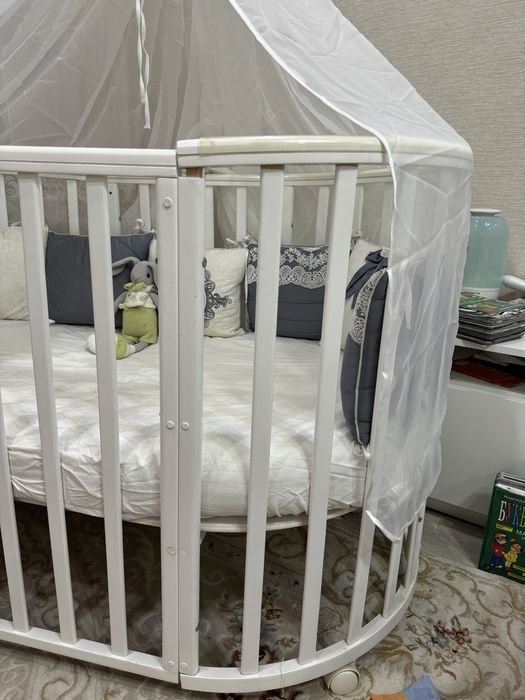 Продам кроватку 2 в 1