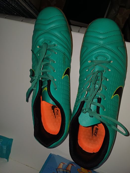 Футзалки. Футбольная обувь