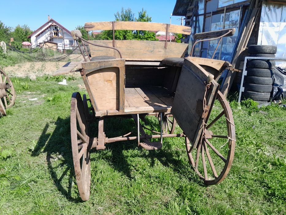 Trăsură foarte veche