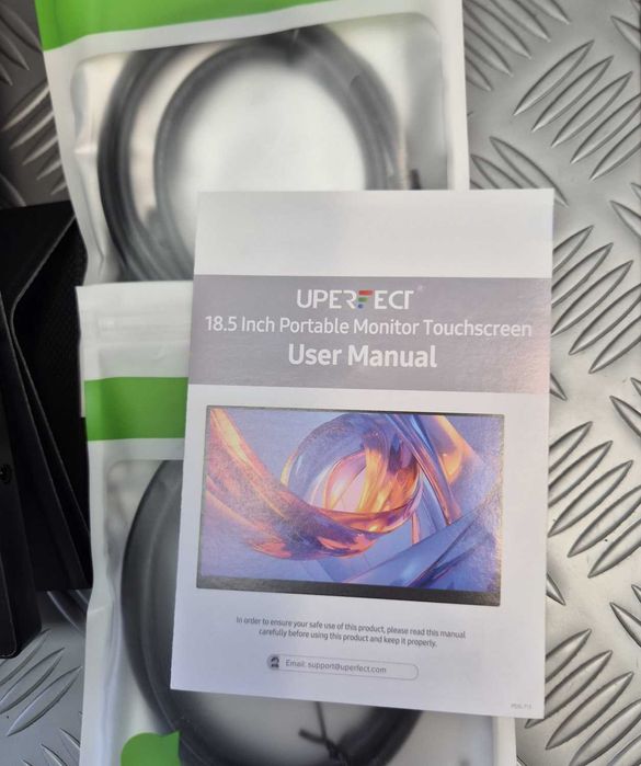 18.5" Преносим монитор UPERFECT 120Hz Touchscreen