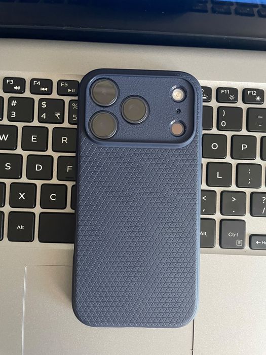Husa Ipone  17 Pro Spigen