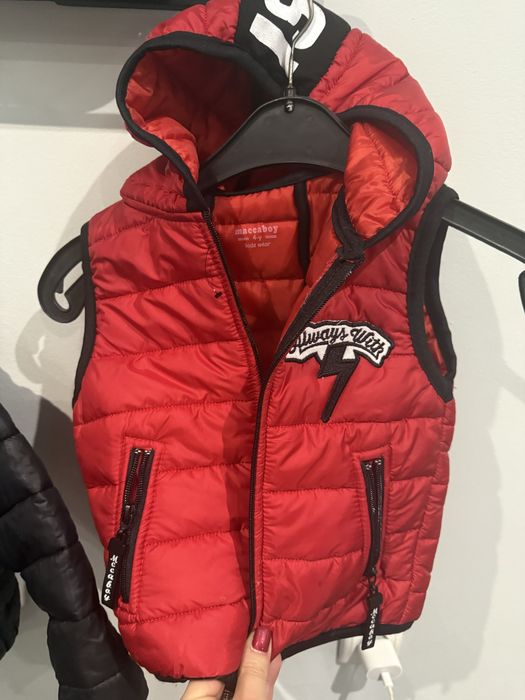 Aдетски връхни дрешки