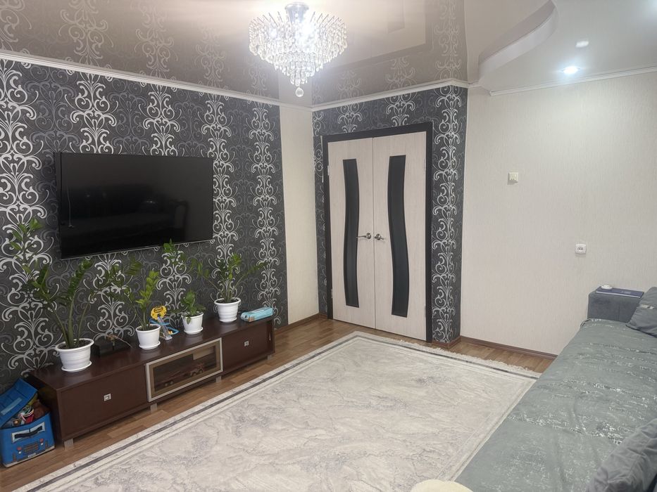 Продам 3 ком улученую квартиру