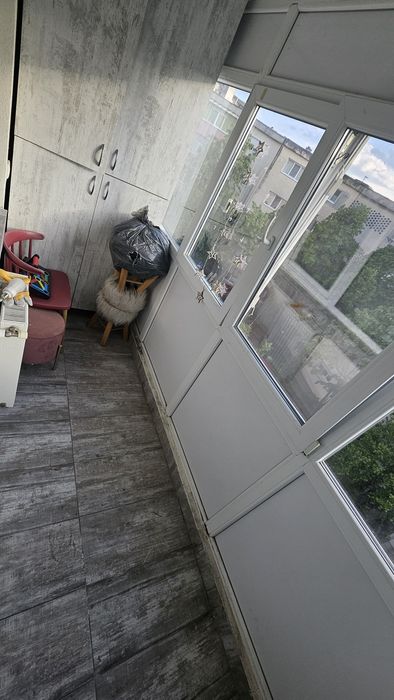 Inchiriez apartament