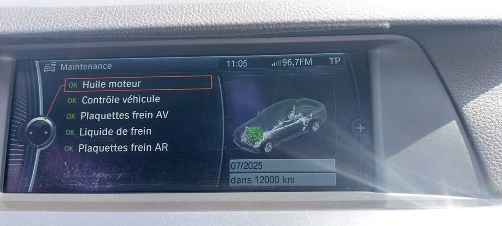 BMW 5 Series 2011 — imagine 5