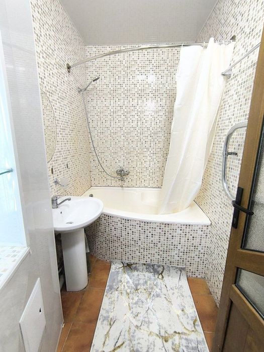 Sergeli Yangi hayot Simma Hoteldan o'tganda 5 metro oldida