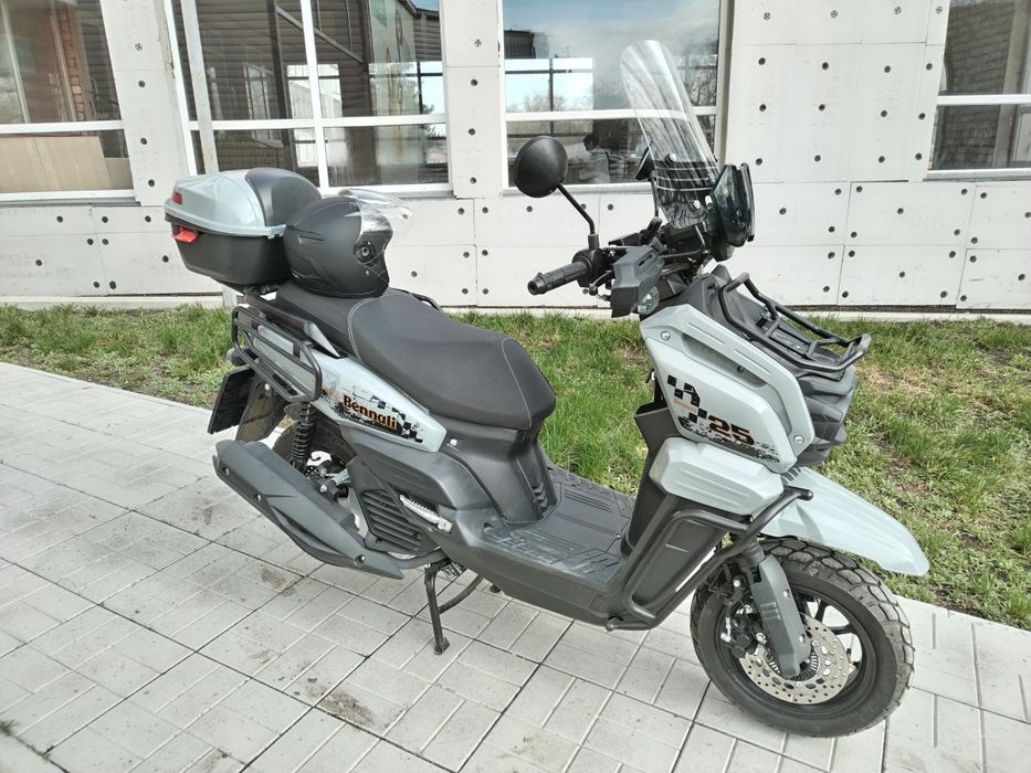 Скутер беннелли 150