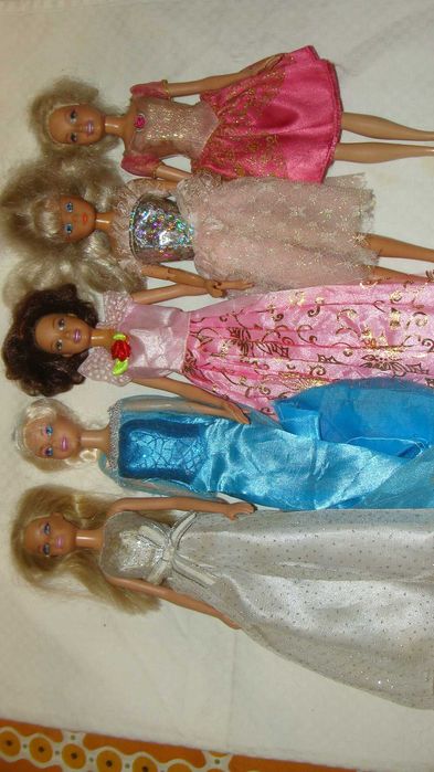 Монстер хай,уингс,братц, Барби