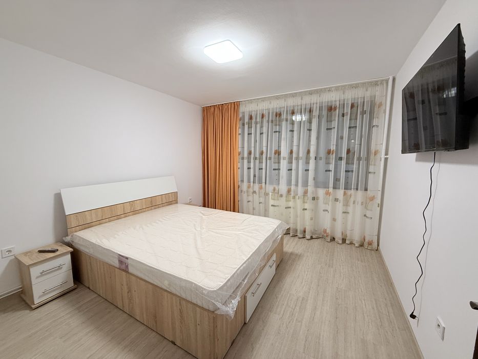 Inchiriez apartament 3 camere