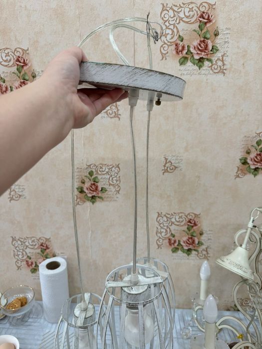 продам люстры для дома