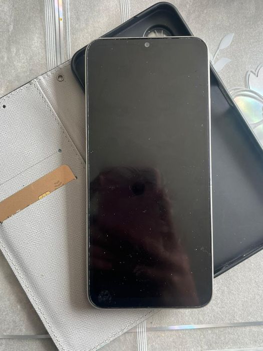 Продам телефон Realme C-33.  На 64 и  4гб.