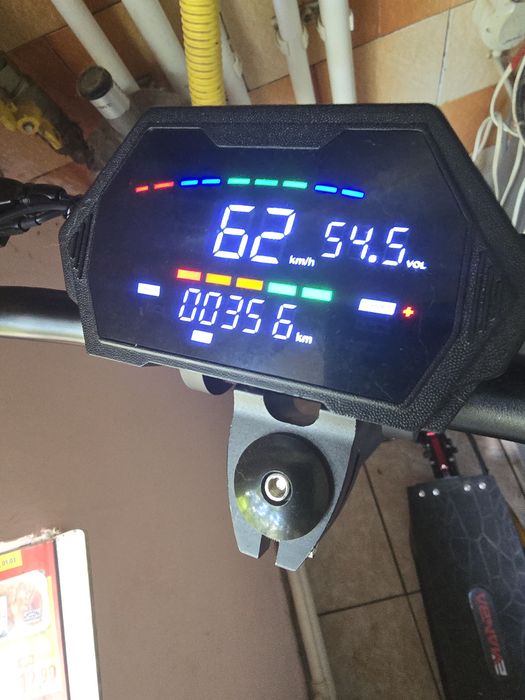 Trotineta electrică Emanba