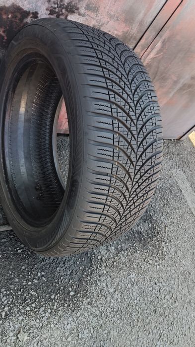 1брой всесезонна гума 225/50/17 GoodYear Vector 4 Season