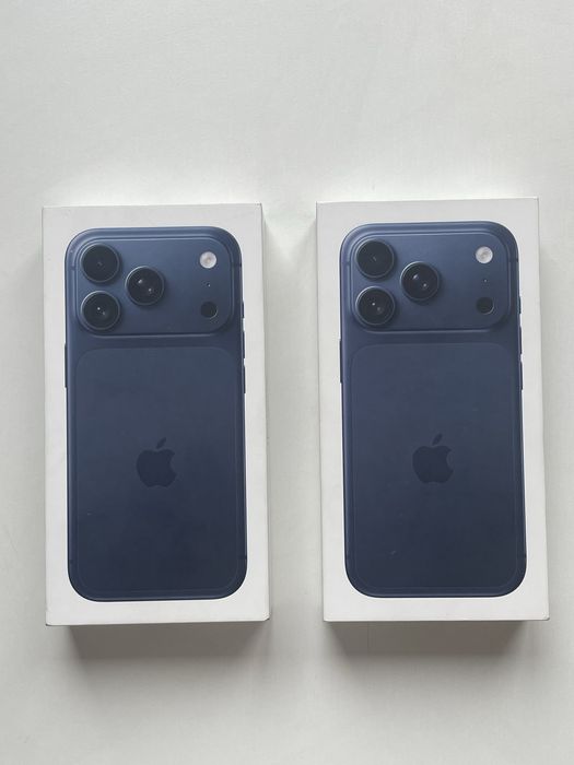 2 броя Iphone 17 Pro 512GB