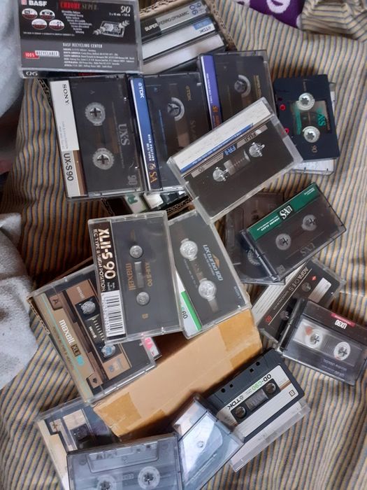 Продавам аудио касети