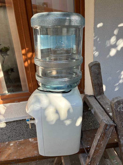 Малко употребяван диспенсер за вода