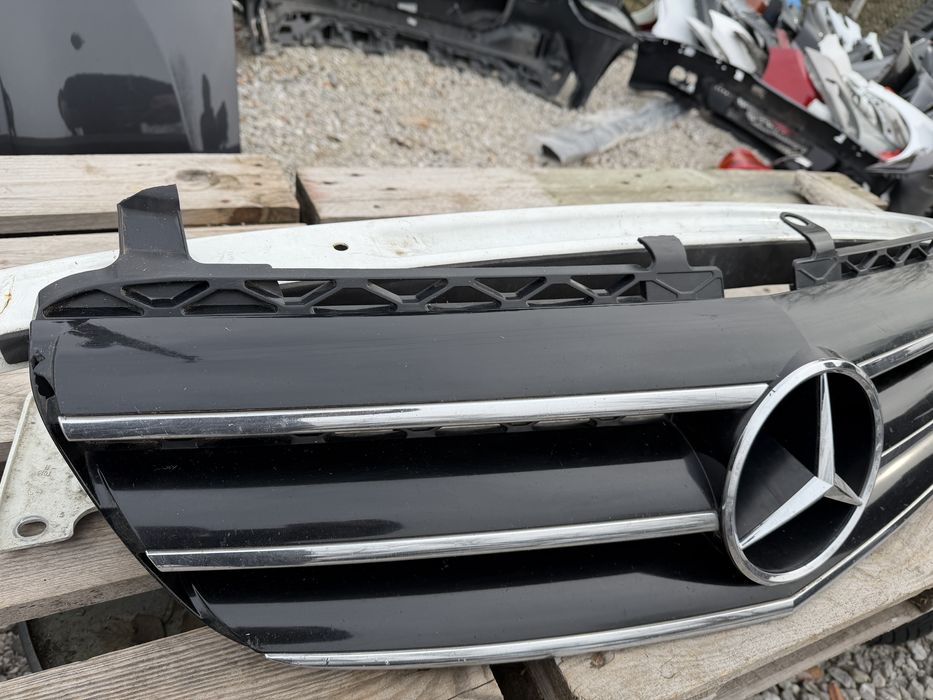 Решетка Mercedes R Class W251