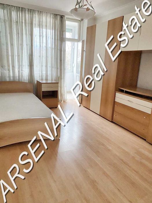 Дава се под наем Тристаен апартамент в София, Иван Вазов - 115 кв.м за 950 € - Снимка #2