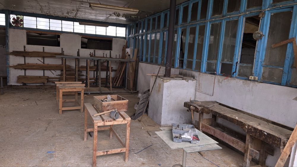 Продава се Промишлена сграда в Варна, Възраждане 1 - 2000 кв.м за 1 €/кв.м - Снимка #3