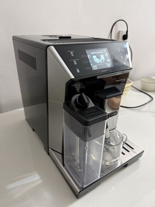 Кофемашина Delonghi PrimaDonna Class
