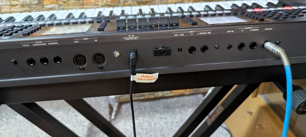 Професионален синтезатор Roland EA 7