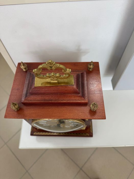 Часовник настолен немски