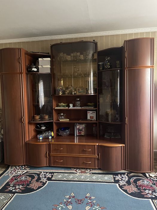 Продам стенку в гостиную