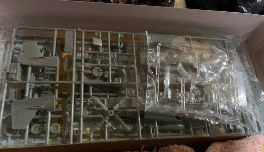 Сборная модель самолета P-51В Мустанг (1/72 Academy)