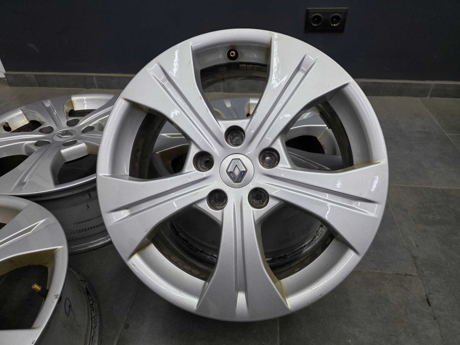 Джанти 17 - Renault