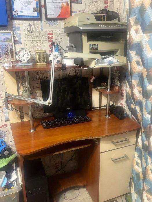 Компьютерный стол