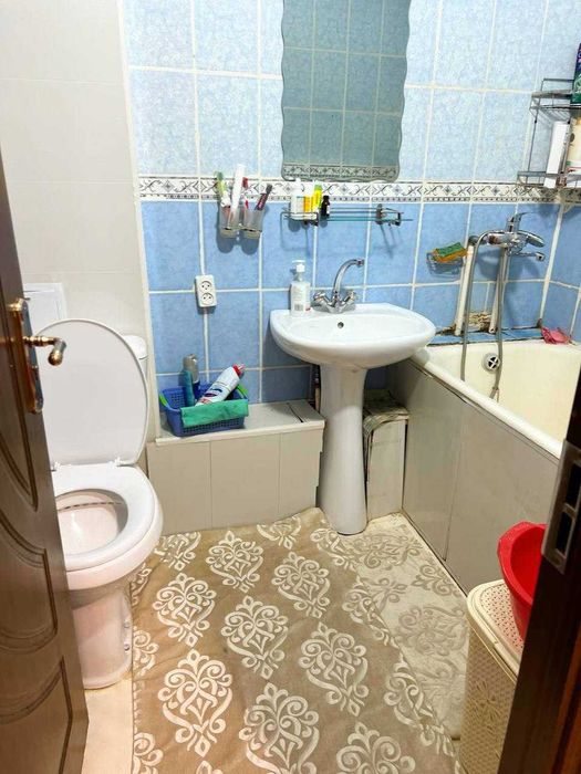 Бобур кучасида NEXT SUPERMARKETI рўпараси қизларга квартира без маклер