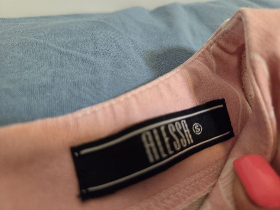 Розова рокля Alessa