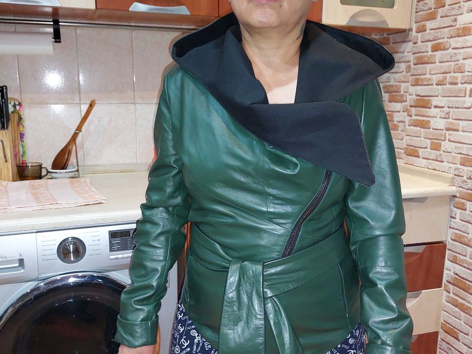 Продам кожаную куртку