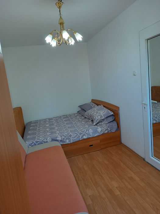 Închiriez apartament Satul de Vacanta