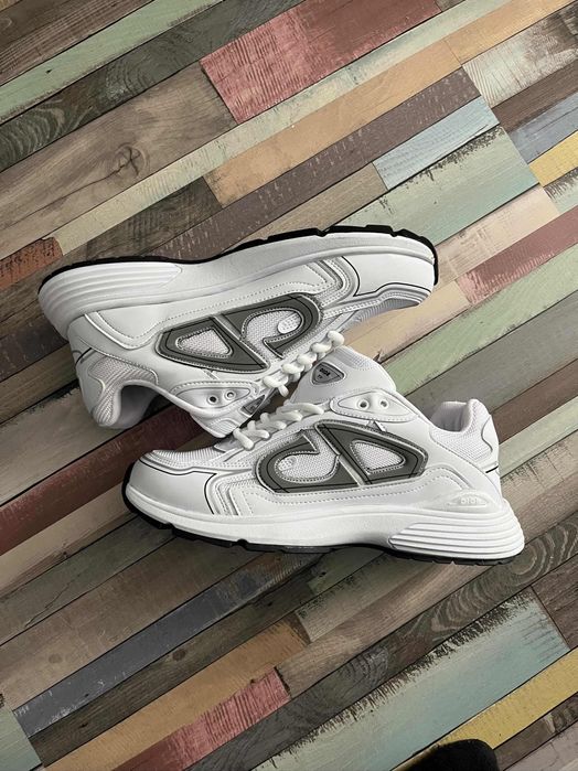 Dior b30.                    .