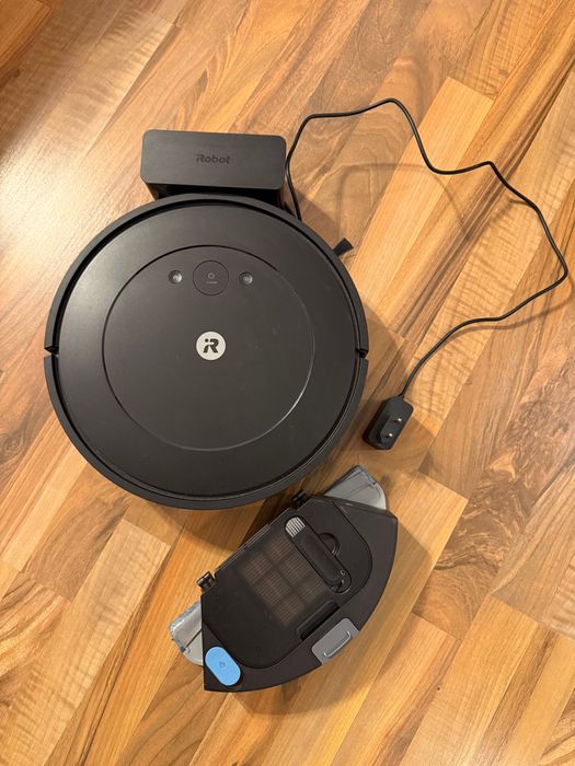 Робот прахосмукачка iRobot Roomba Essential – като нова!
