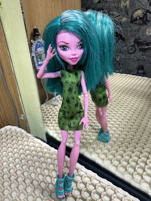 Продам куклу монстр хай!