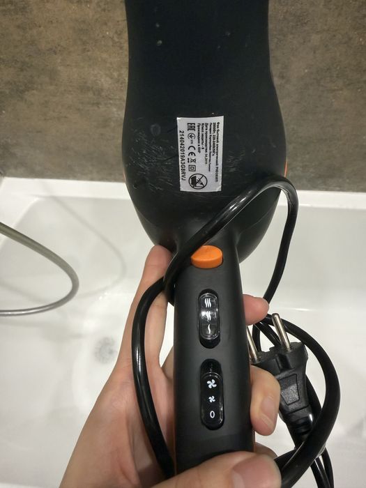 Продам фен Polaris