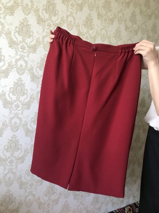 Женские костюмы праздничные