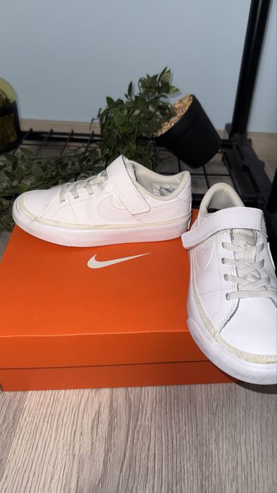 Nike оригинални детски маратонки + оригинална кутия