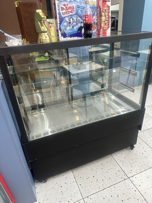 Витринный холодильник