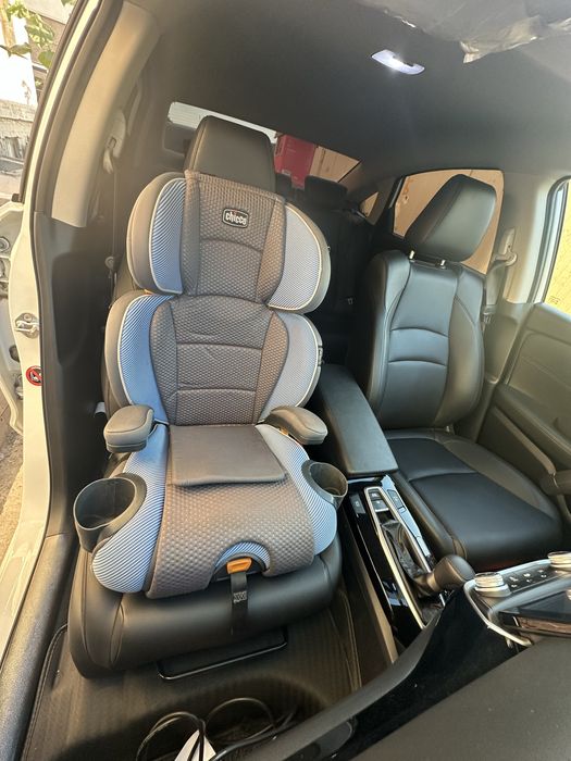 Chicco авто кресло и бустер 2в1